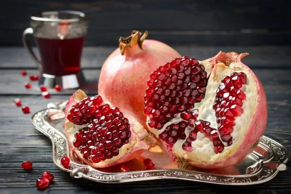 Romã com Suco de Uva